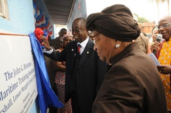 President Sirleaf unveils the plaque in honor of the John G. Bestman Maritime Traning Institute